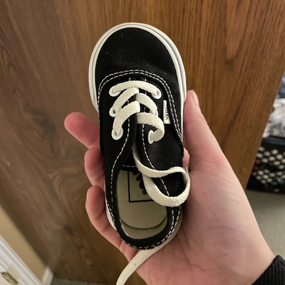 Black infant/toddler vans